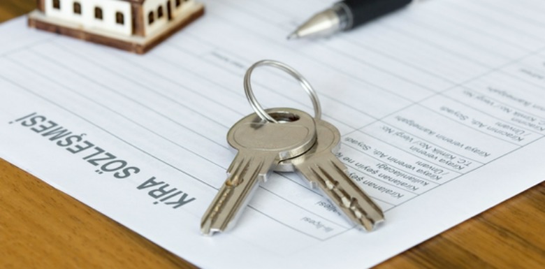 What Happens to the Tenant If the Landlord Dies?
