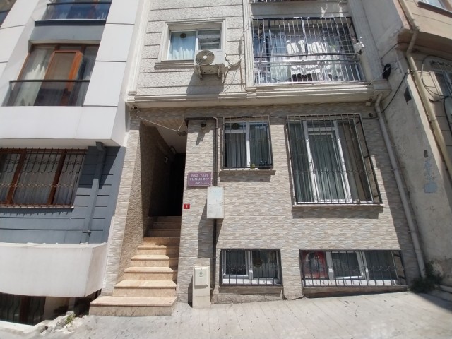 İSTANBUL BEYOĞLU KAPTANPAŞA'DA 2+1 BOŞ KİRALIK DAİRE