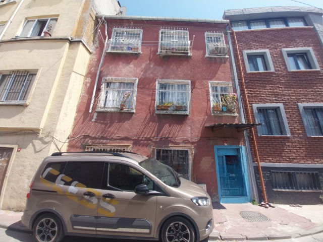 BUILDING FOR SALE IN ISTANBUL BEYOGLU BÜLBÜL