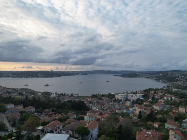 İSTANBUL BEYKOZ PAŞABAHÇE'DE BOĞAZ MANZARALI SATILIK MÜSTAKİL EV