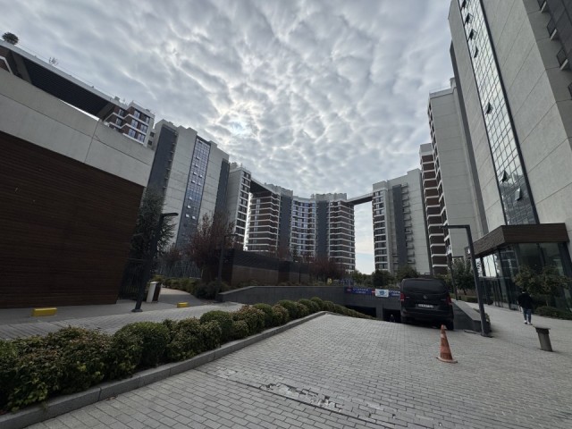 3+1 Apartment for Sale in Küçükçekmece Fatih Blue Lake Site