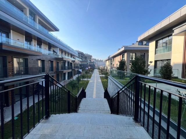 ÇÖMLEKÇİ TOKİ SIRA EVLER'DE 4+1 KİRALIK RESİDANS