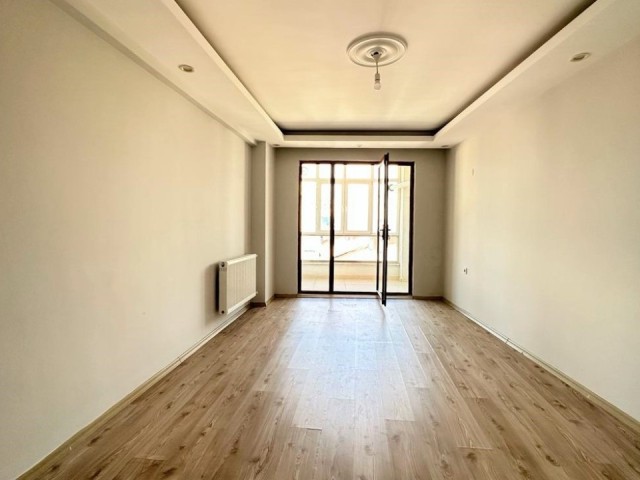 İSTANBUL KÜÇÜKÇEKMECE KANARYA'DA GÖL MANZARALI 4+2 DUBLEKS DAİRE