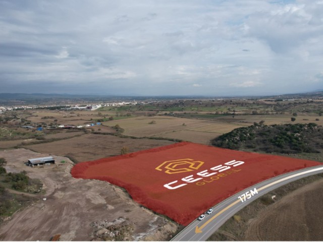 Çanakkale Ezinede Ana Yola Cepheli 25.660 M² Satılık Arsa
