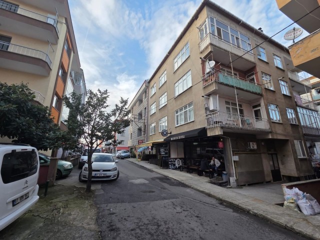 KTÜ A KAPISI YAKININDA 2+1 120M2 SATILIK DAİRE